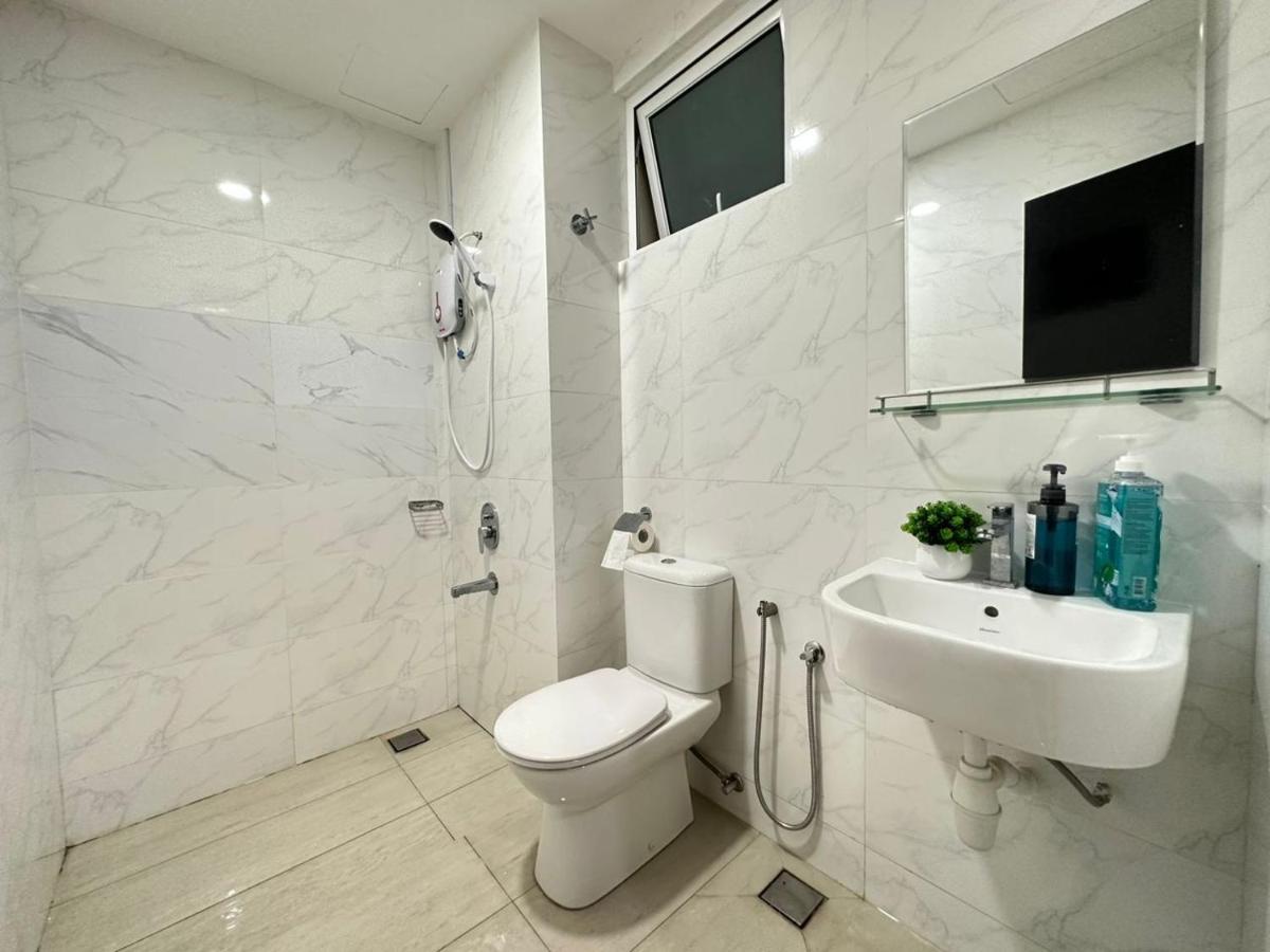 Apartment Twin Galaxy View 2 Bedroom With Balcony