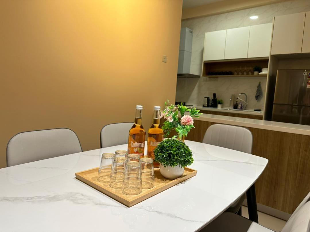 Apartment Twin Galaxy View 2 Bedroom With Balcony